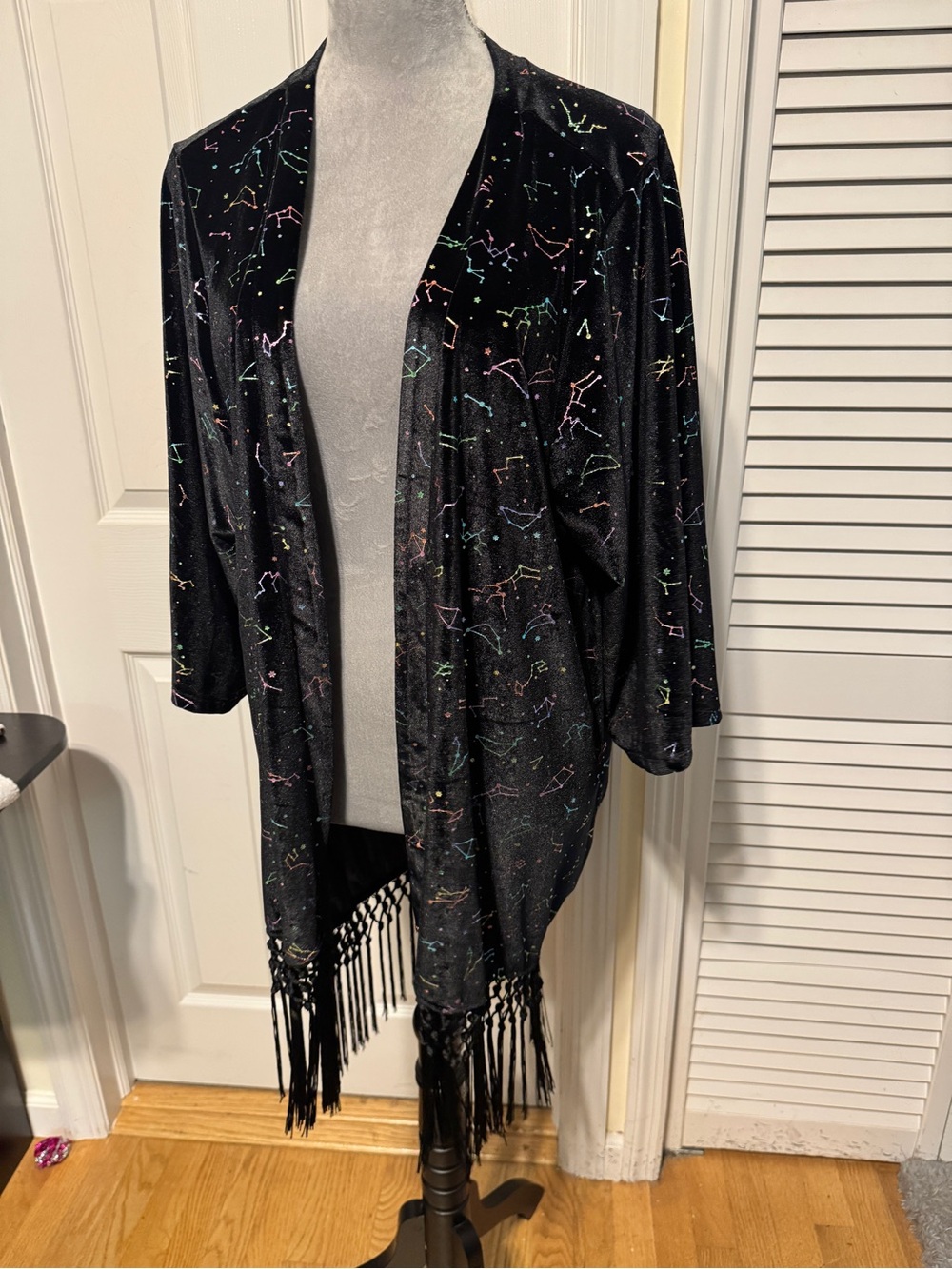 Hot Topic Cosmic Aura Astrology Kimono Plus 0/1